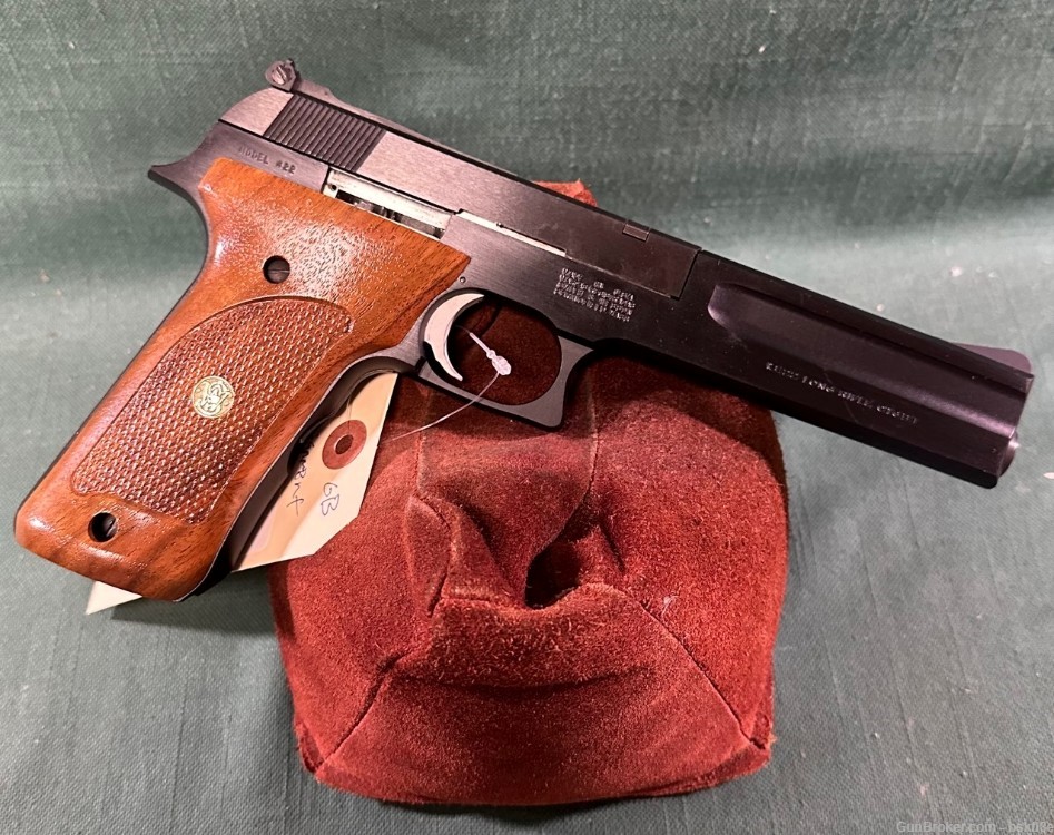 Smith & Wesson 422, used, 6 inch blued barrel, blued slide -img-1