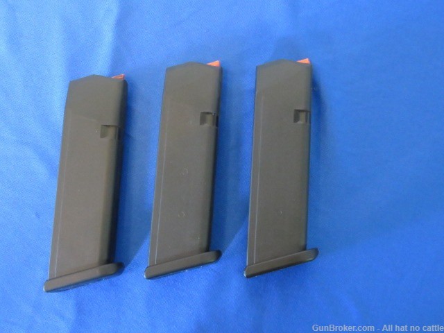 3 Glock Magazines with Safariland Triple Mag Glock 17 or 45 9mm free Ship-img-1