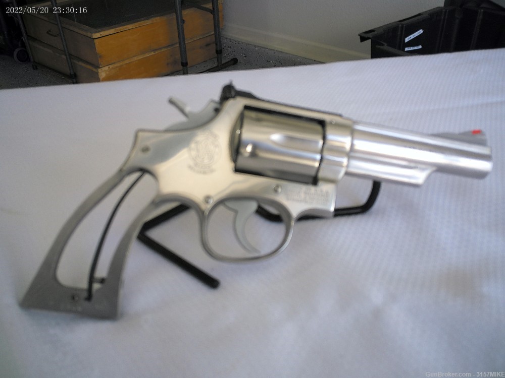 Smith & Wesson Model 66-1 Combat Magnum Stainless, .357 Mag, 4" Barrel-img-27