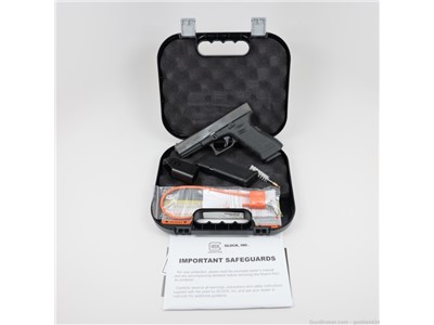 NEW Glock G17 Gen 3 (9x19) 9mm Pistol