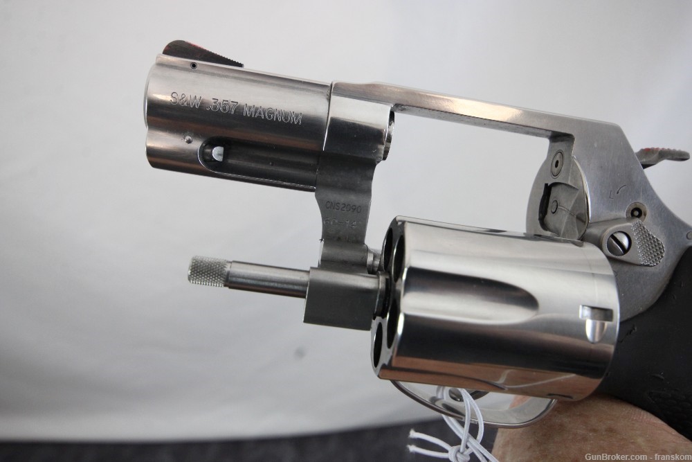 Smith & Wesson Model 60-14 in 357 Mag with 2.5" Barrel. -img-12