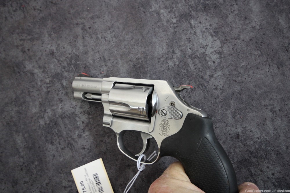 Smith & Wesson Model 60-14 in 357 Mag with 2.5" Barrel. -img-3
