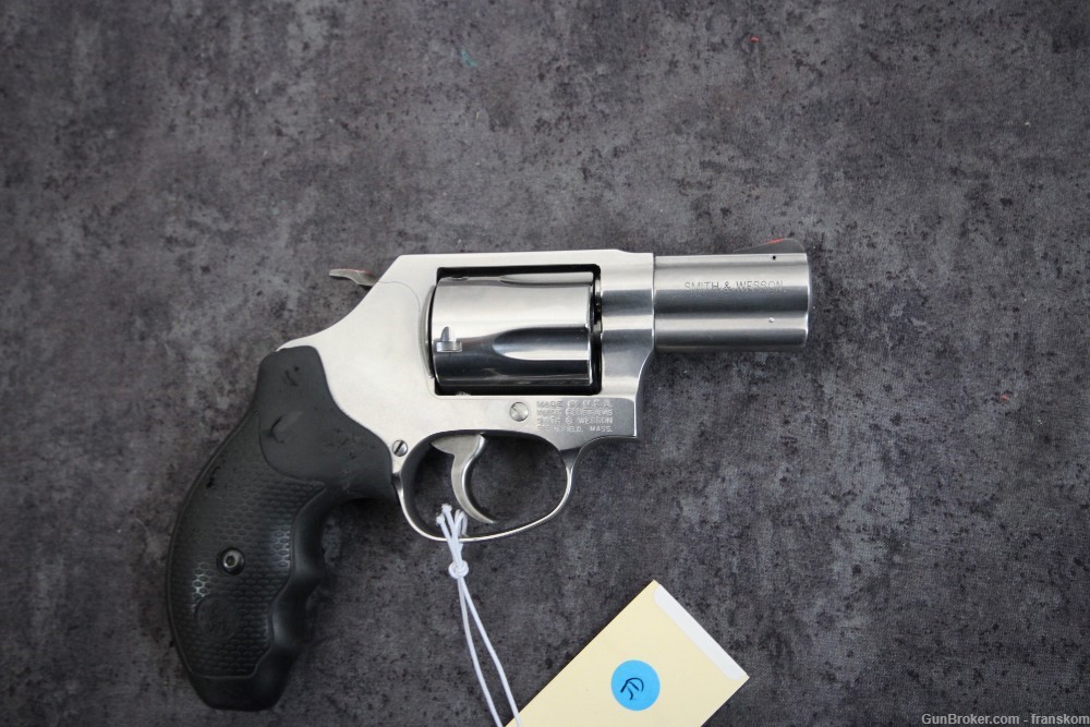 Smith & Wesson Model 60-14 in 357 Mag with 2.5" Barrel. -img-1