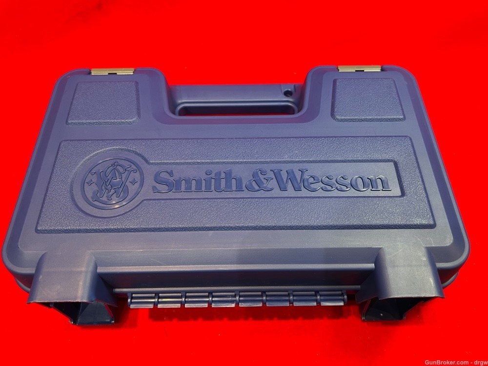 Smith & Wesson Model 460V lightly used!-img-13