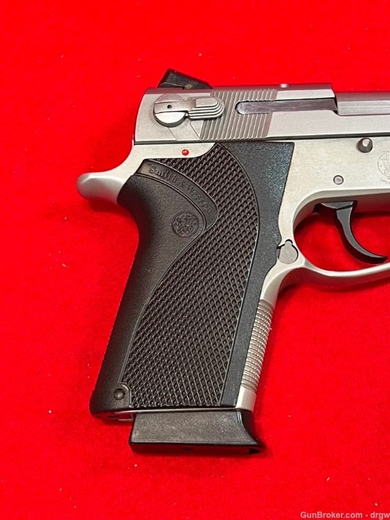 Smith & Wesson Mod. 4013 40S&W, ALL METAL. Very Good Condition!-img-3