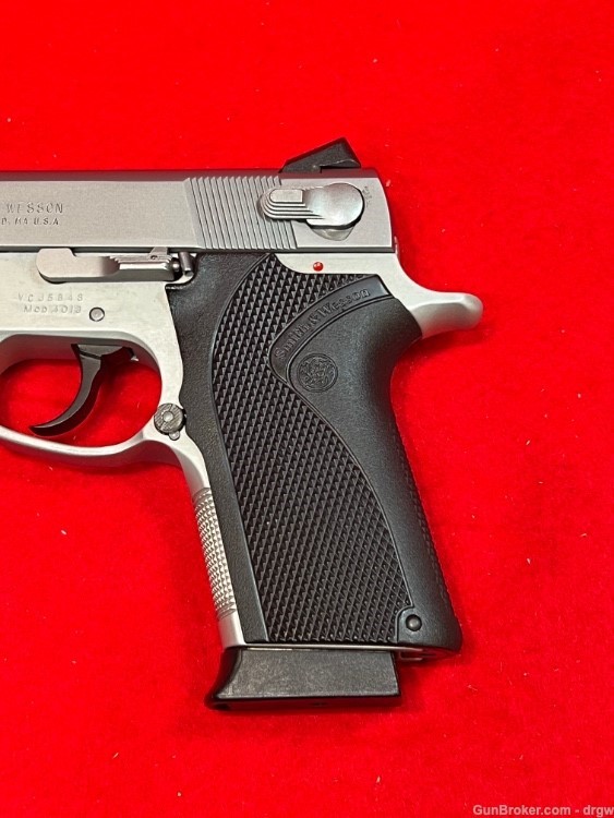 Smith & Wesson Mod. 4013 40S&W, ALL METAL. Very Good Condition!-img-2