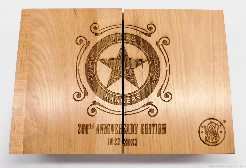 Limited Edition Smith & Wesson Texas Rangers 200th Anniversary-img-2