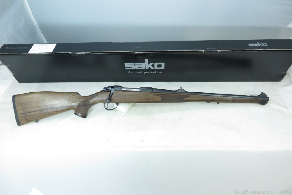 Sako 85-S Bavarian Carbine Mannlicher 20” .243 Win Mint in Box $.01 NoRsrve-img-0