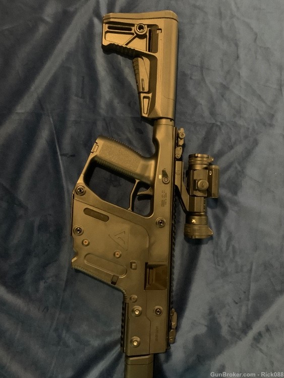 Used Kriss Vector CRB 9mm with 40 round Kriss mag-img-1