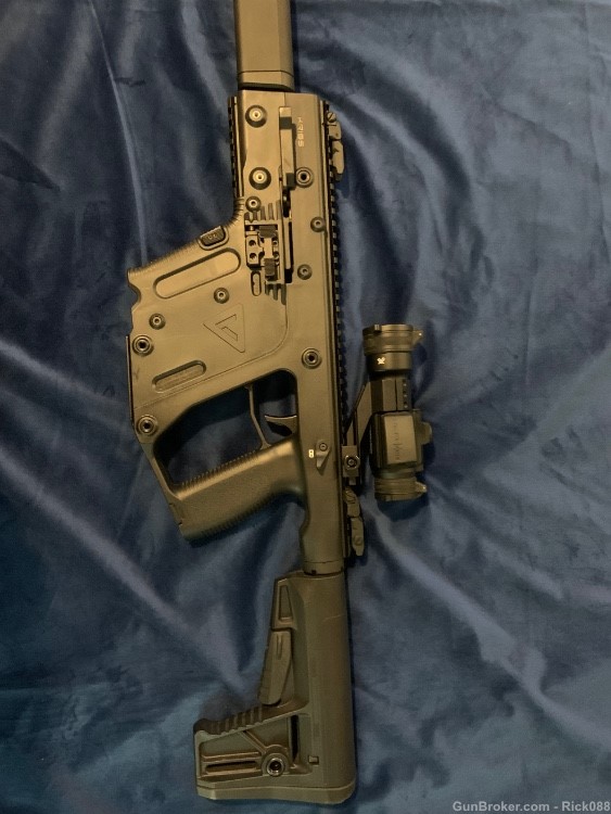 Used Kriss Vector CRB 9mm with 40 round Kriss mag-img-0