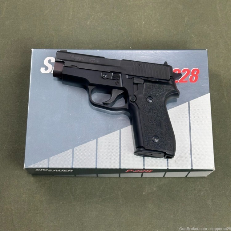 1990s Sig Sauer P228 9mm-img-1