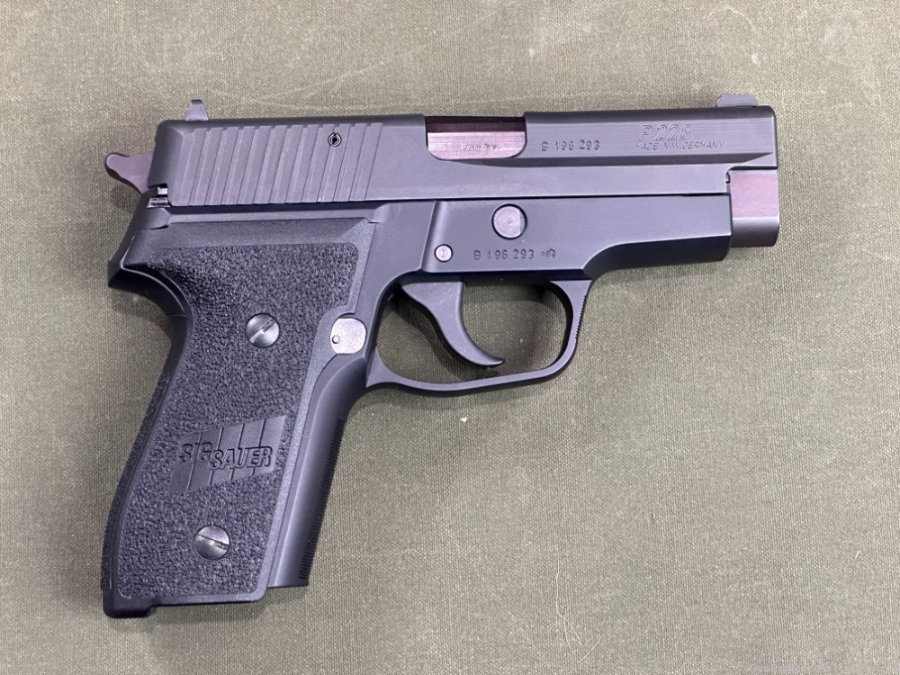 1990s Sig Sauer P228 9mm-img-2