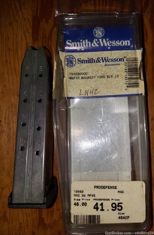 Smith & Wesson M&P 45 magazine.-img-1