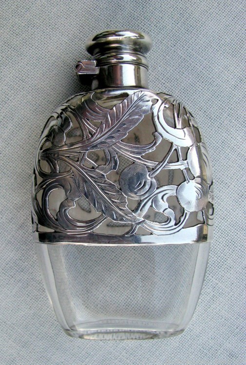 FINE STERLING FILIGREED ENGRAVED POCKET CHERRY BRANDY / WHISKEY FLASK 1890s-img-2