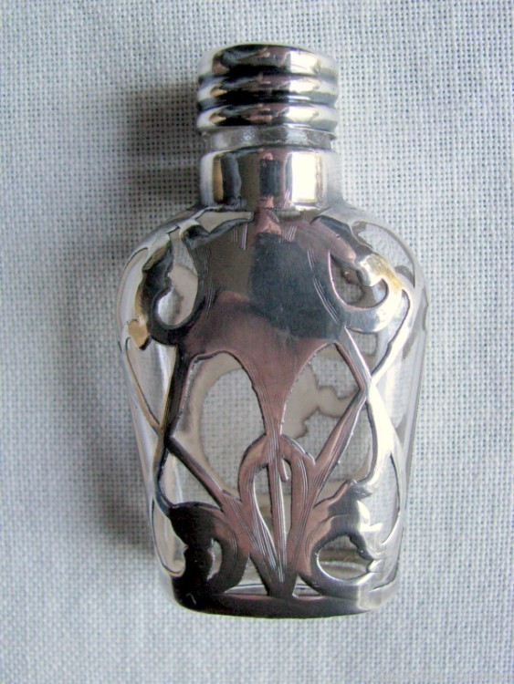 ANTIQUE AMERICAN SILVER FILIGREED & ENGRAVED SMALL NIPPER" FLASK 1878-95-img-4