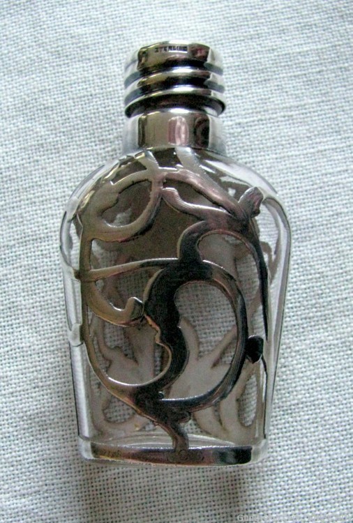 ANTIQUE AMERICAN SILVER FILIGREED & ENGRAVED SMALL NIPPER" FLASK 1878-95-img-2