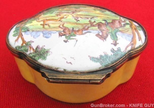 FINE ANTIQUE HUNTING SCENE SNUFF BOX CIRCA 1825-img-0