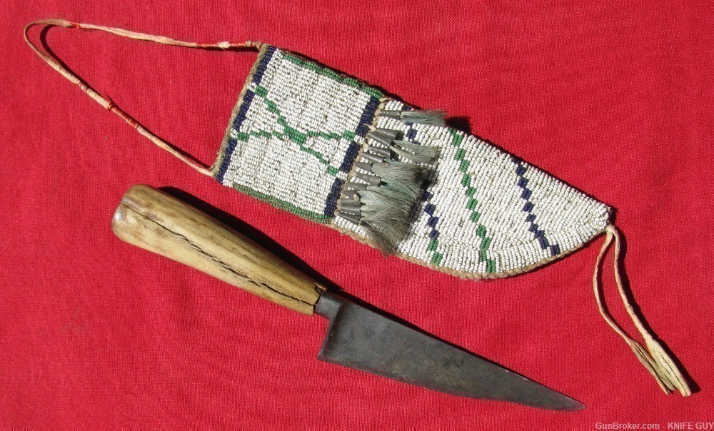 1880's ORGINAL MULTI-COLOR BEADED AMERICAN PLAINS INDIAN SHEATH & KNIFE-img-12