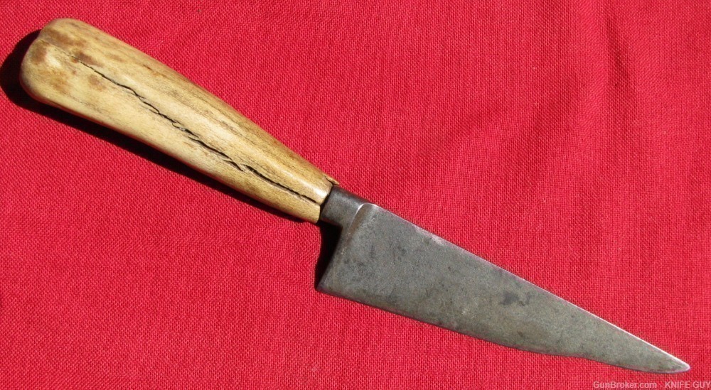 1880's ORGINAL MULTI-COLOR BEADED AMERICAN PLAINS INDIAN SHEATH & KNIFE-img-4