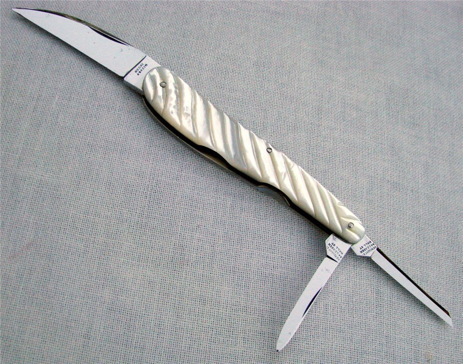 UNIQUE MINT PUBLISHED EXHIBITION SERPENTINE CARVED PEARL WHITTLER 1859-1862-img-3