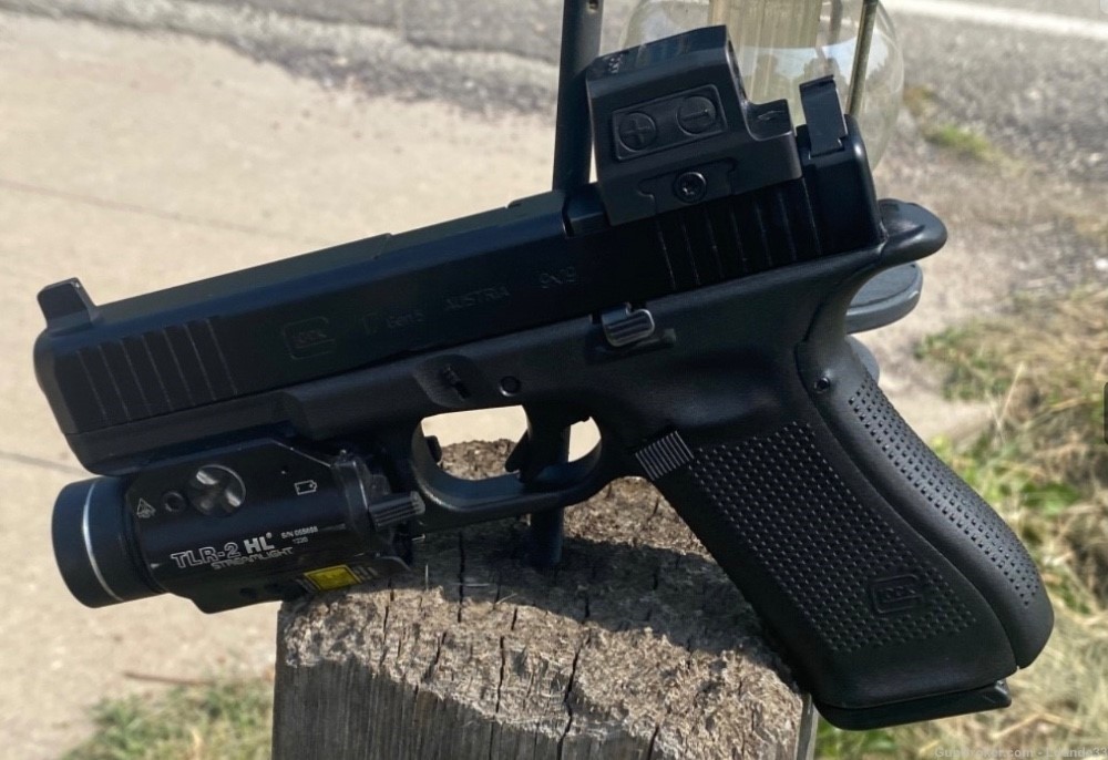  Penny auction no reserv BUILT Gen 5 Glock 17 With Duty Holster-img-0