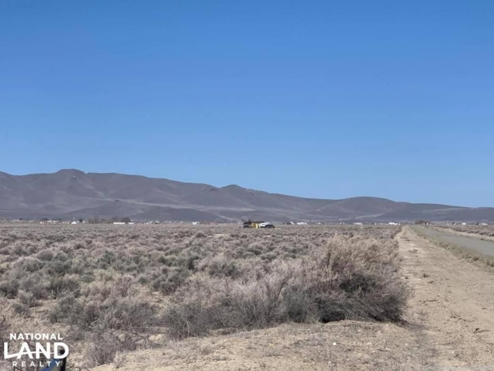 14.5 acres  in humbolt county , nevada  with power  5 minutes off the major-img-14