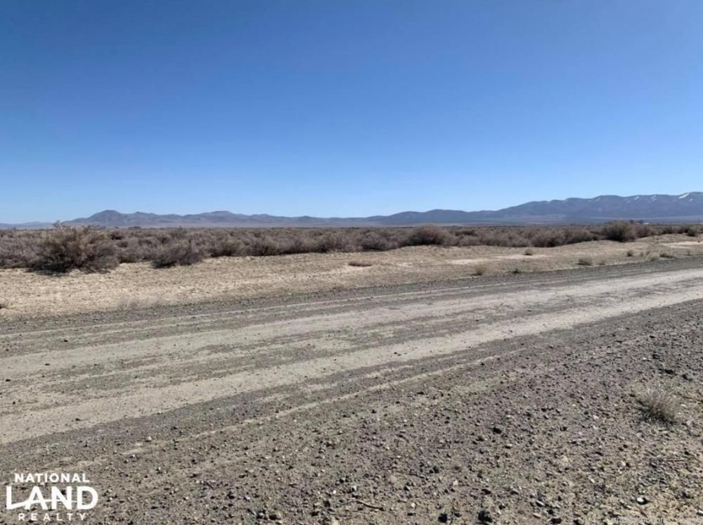 14.5 acres  in humbolt county , nevada  with power  5 minutes off the major-img-19