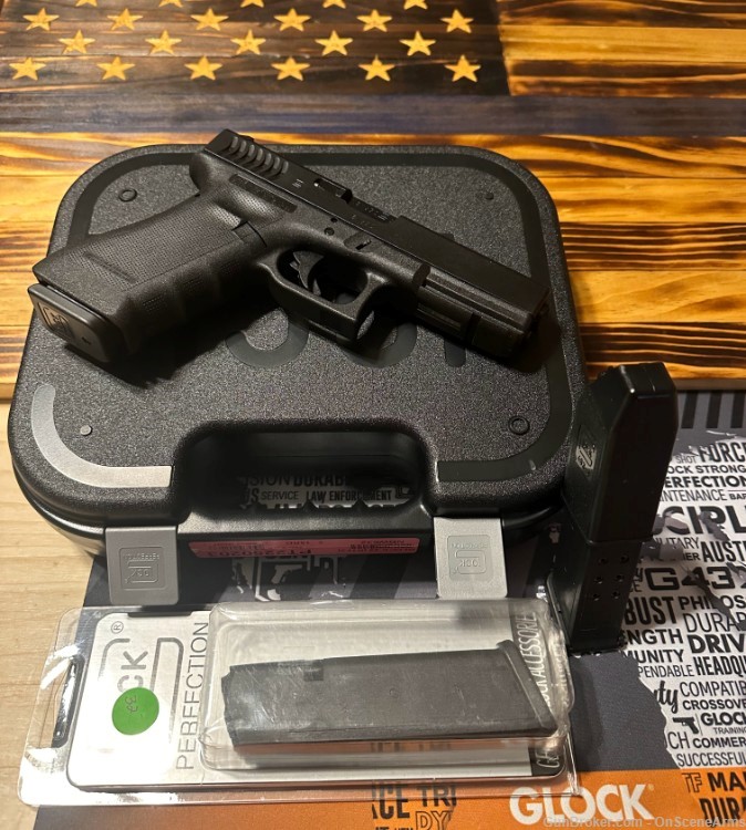 RARE Glock 22 RTF2 .40SW Fish Gills NEVER FIRED! 3 mags Collector!-img-3