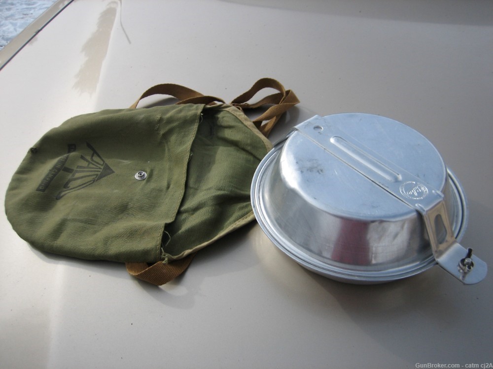 VINTAGE CAMPING PALCO MESS KIT UNUSED FROM THE 1960s.-img-2