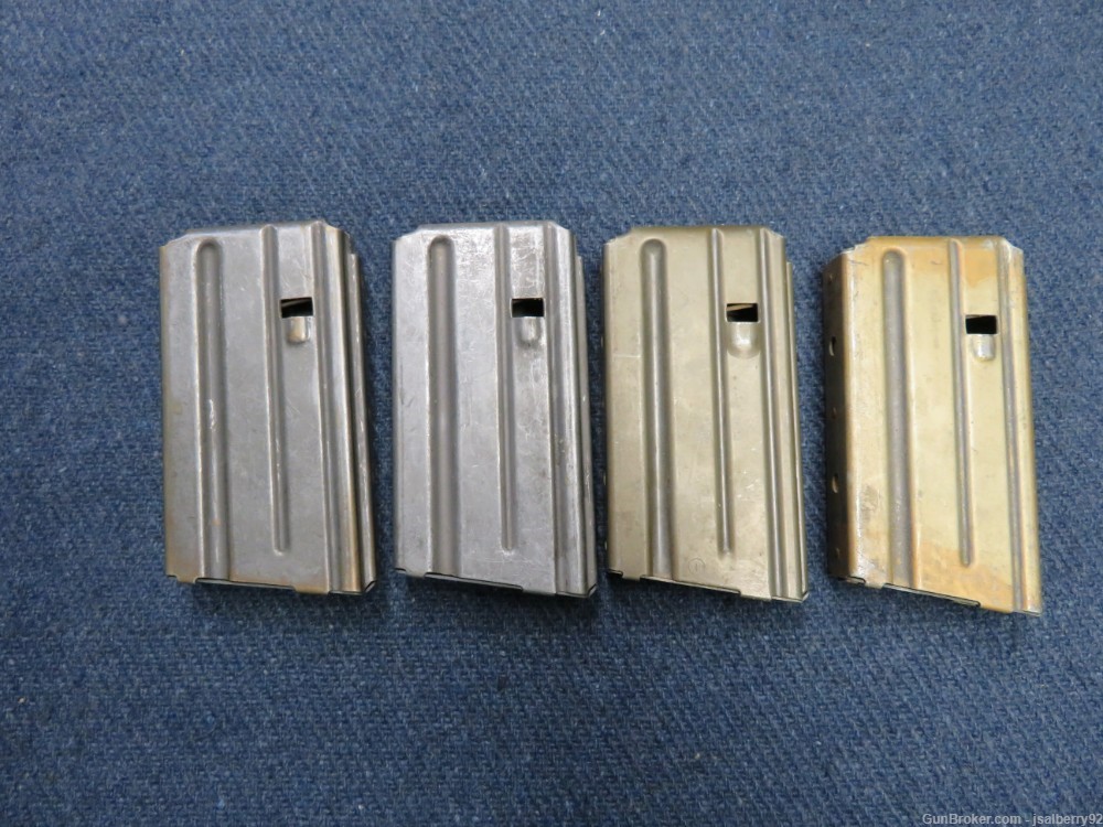 LOT OF 4 VIETNAM WAR US MILITARY COLT M16 20-ROUND MAGAZINES W/ POUCH-img-1
