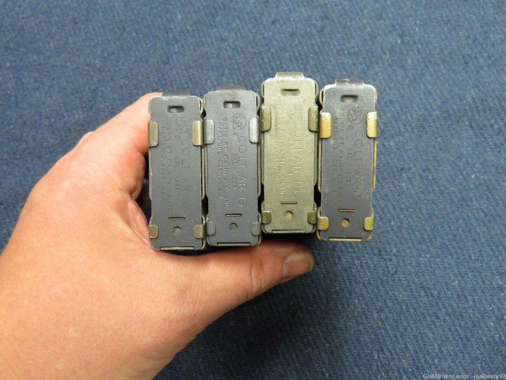 LOT OF 4 VIETNAM WAR US MILITARY COLT M16 20-ROUND MAGAZINES W/ POUCH-img-8