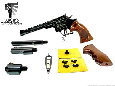 DAN WESSON MODEL 14 .357 MAG REVOLVER WITH 4 BARRELS AND EXTRA SIGHTS