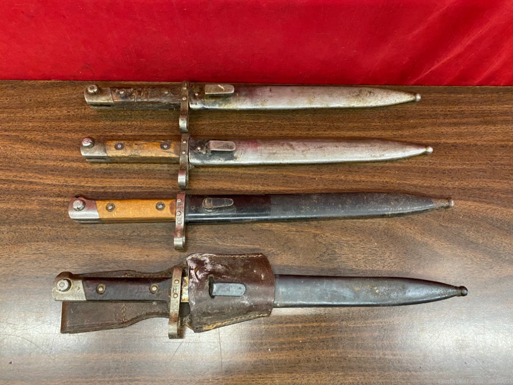 4 Austrian Mannlicher M1895 Rifle Bayonets with Scabbards by ŒWG Steyr M95-img-0