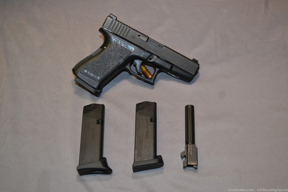 Glock 23 Gen 2 with 2 mags + 9mm Barrel conversion and magazine-img-9
