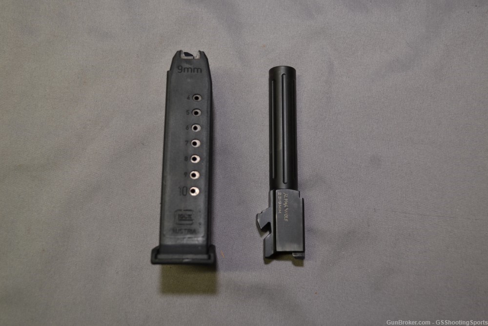 Glock 23 Gen 2 with 2 mags + 9mm Barrel conversion and magazine-img-8
