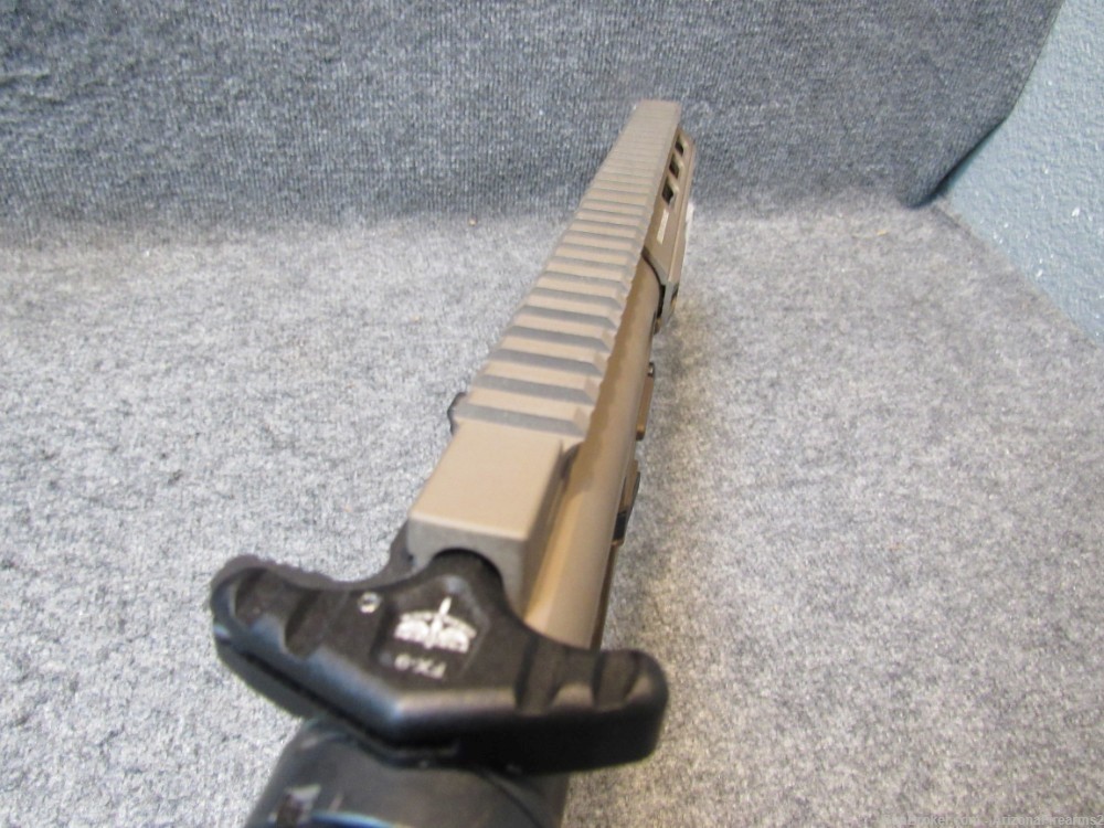 Freedom Ordnance FX-9 pistol in .9MM w/ 1 Glock magazine-img-6