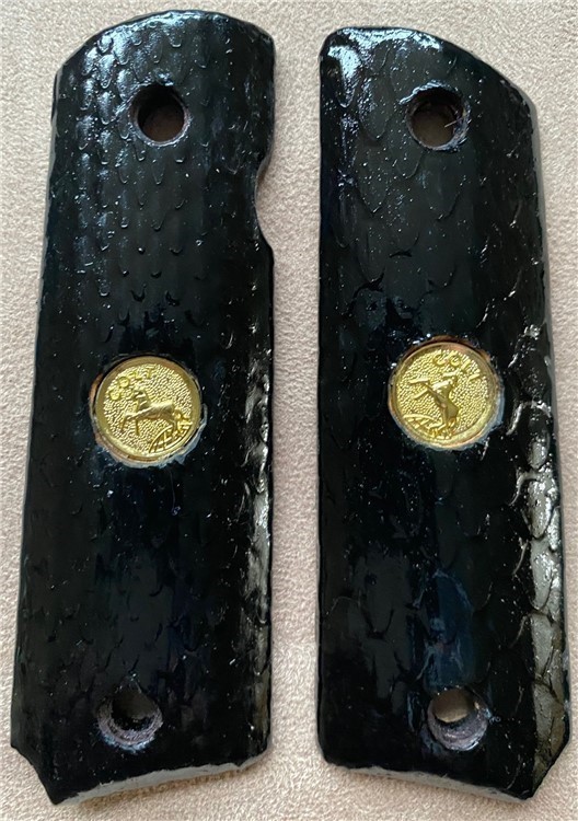 Black Spitting Cobra Skin Grips for 1911 Pistol w/Medallions GRIPS ONLY-img-2