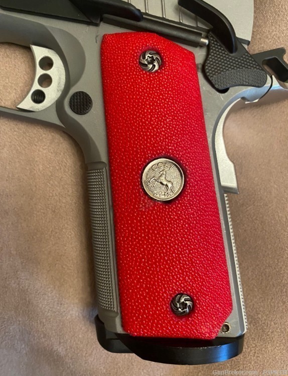1911 Grips Genuine Red Stingray Skin w/Medallions GRIPS ONLY-img-0
