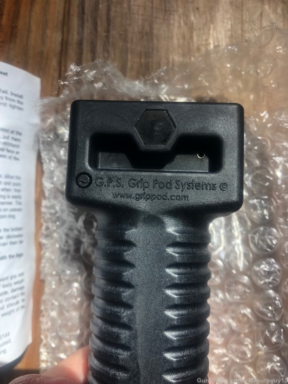 GRIP POD SYSTEMS: GPS-02 forend bipod grip-img-3