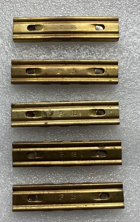 P 25 GERMAN STRIPPER CLIPS , Brass ,Stainless , 3 side humps , 7.9 x 57 -img-0