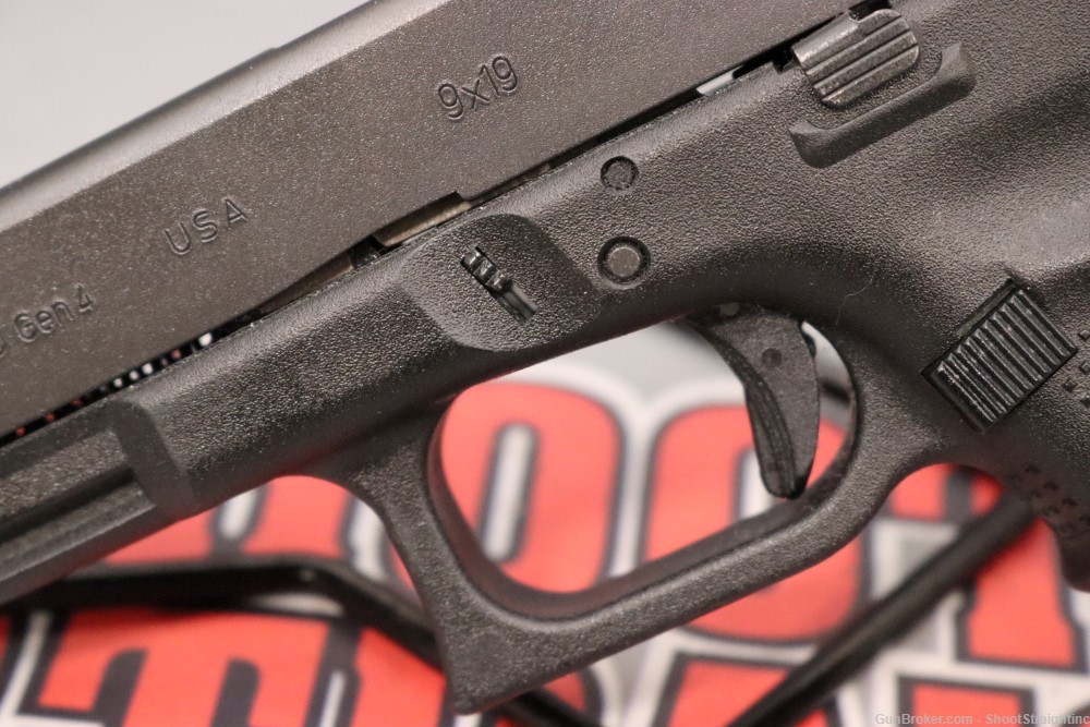 Glock 19 GEN 4 9mm 4.01" w/ Box-img-26