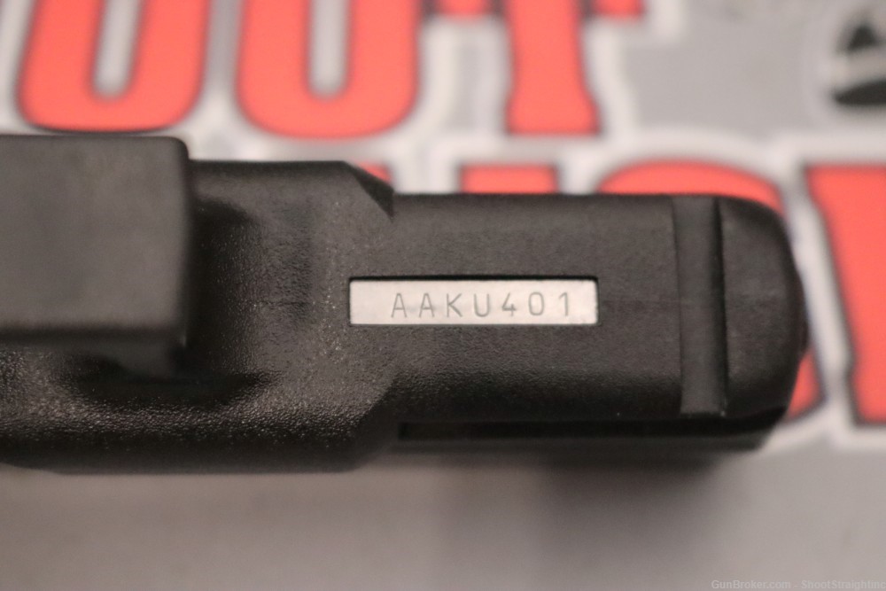 Glock 19 GEN 4 9mm 4.01" w/ Box-img-14