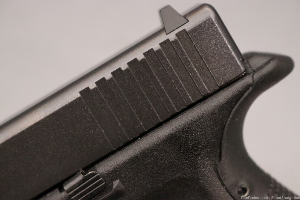 Glock 19 GEN 4 9mm 4.01" w/ Box-img-25