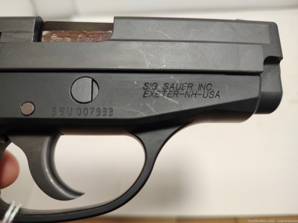 Sig Sauer P239 9MM semi auto pistol-img-7