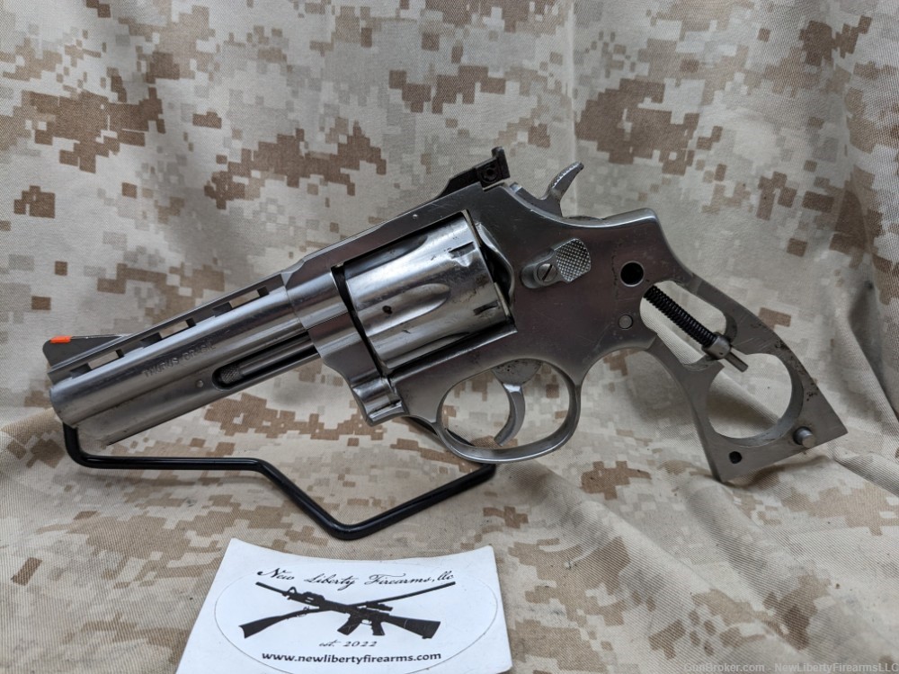 Taurus 689 .357 Magnum 4" Revolver Stainless with wood Grips USED Good-img-2