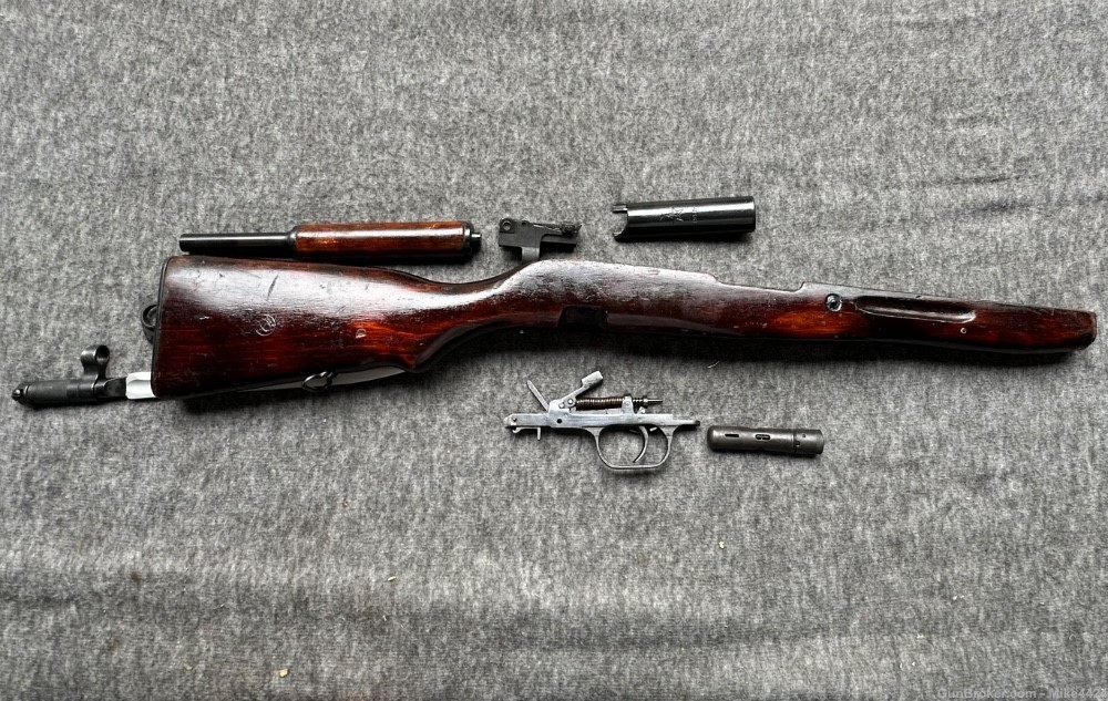 Russian SKS 1945 Parts Kit-7.62x39-Bayonet-Stock-Trigger Guard-Etc-img-1