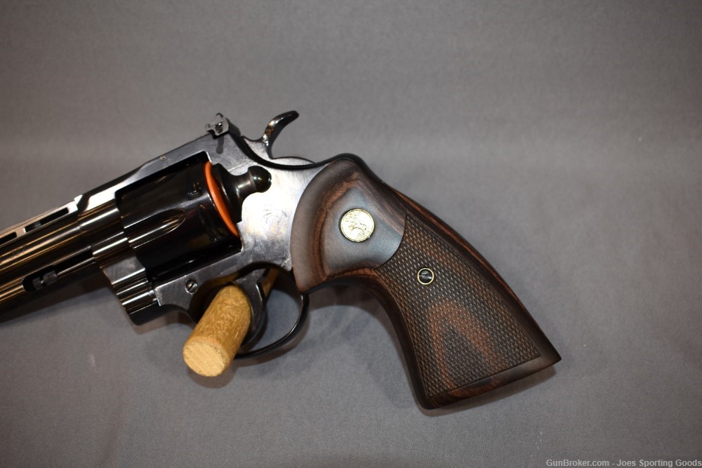 NiB - Blued Colt Python 4.25"- .357 Magnum Revolver w/ Factory Case-img-3