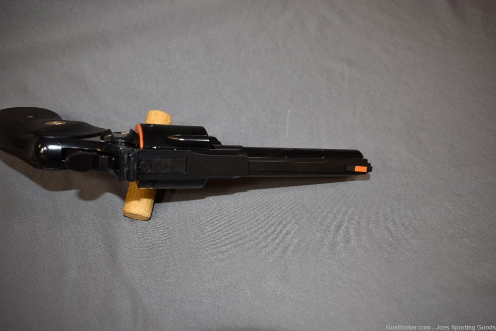 NiB - Blued Colt Python 4.25"- .357 Magnum Revolver w/ Factory Case-img-11
