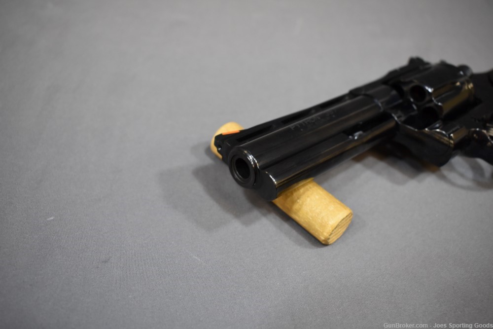 NiB - Blued Colt Python 4.25"- .357 Magnum Revolver w/ Factory Case-img-15