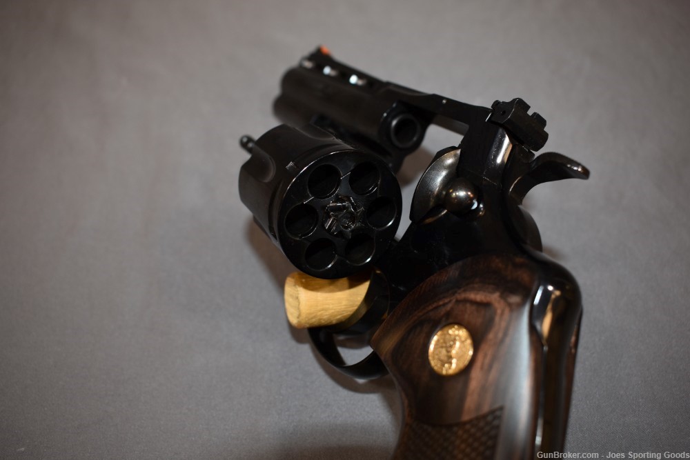 NiB - Blued Colt Python 4.25"- .357 Magnum Revolver w/ Factory Case-img-12